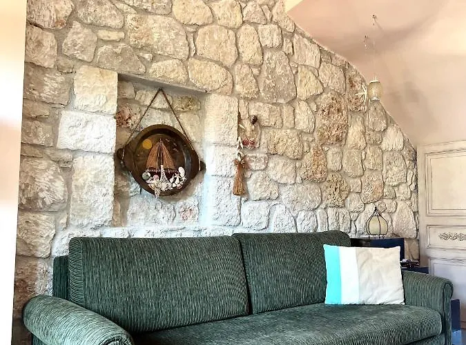 Sea And Stone Άφυτος