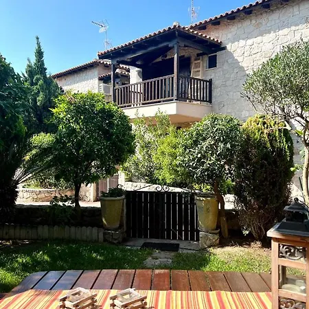 Sea And Stone Дом отдыха